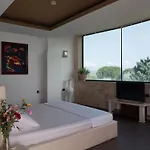 Different ديفيجاكه